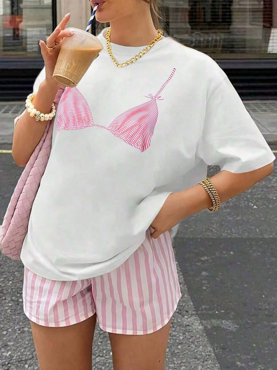 Bikini de tirantes finos estilo retro minimalista para verano, serie elegante con estampado de letras en inglés, camiseta de manga corta con cuello redondo y ropa de verano casual y deportiva a la moda para mujer, disponible en tallas vestidos de graduación. - Blanco - Ver 1