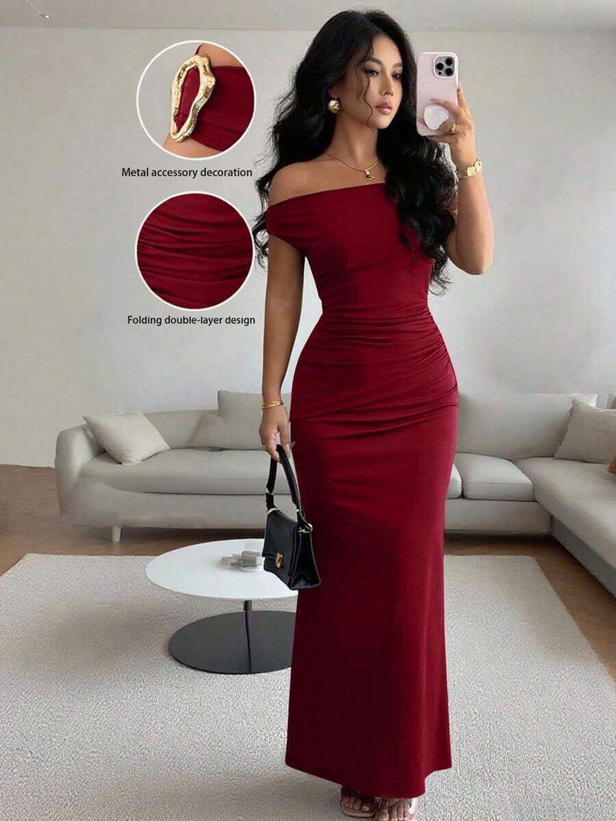 Women's Fitted Party Dress With Off-The-Shoulder Design And Elegant Metallic Details - 灰色 - 查看 1