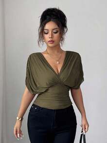Camiseta de mujer para primavera/verano con malla, forro elástico de punto, elegante para vacaciones, playa, uso diario y casual, con estilo romántico francés, mangas con fruncidos cruzados en los hombros, cintura fruncida con cordón y volantes en el bajo - Verde militar - Ver 3