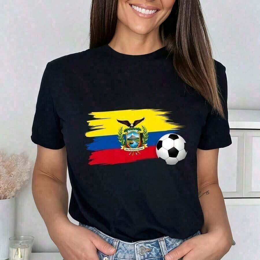 Camiseta De Manga Corta Extragrande Negra Unisex Para Mujer, Esencial Para La Primavera, Con Estampado De La Bandera Nacional De Ecuador Y Un BalóN De FúTbol, Estilo PatrióTico Para Aficionados Al FúTbol Ecuatoriano, Copa Mundial 2026, ImpresióN De Alta Calidad, Top Informal Para Ver Partidos El DíA Del Partido.
Camiseta Casual De Cuello Redondo Para Uso Diario Y Vacaciones, Ropa De Verano Para Mujer: Camisetas De Estilo Retro Para Mujer, Perfectas Para Festivales Y Eventos. Camiseta Casual De Manga Corta Y Cuello Redondo Para Mujer. - Negro - Ver 1