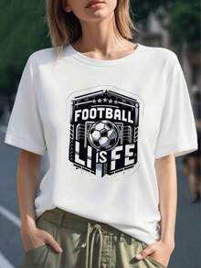 Balón con frase que transmite la pasión infinita por el fútbol como símbolo de energía y espíritu deportivo uniendo fuerza y vida en cada partido camiseta para mujer 100% algodón - Negro - Ver 1