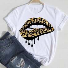 Love Fashion 90s t1rend 2022 Primavera Verano Ropa Camiseta Gráfica CZ23382 XL220G C1AmiS1eta de AL1Godn esencial uniS1ex, 220 g de suavidad úniC1A. PensA1DA1 Para A1DAptarse a todaS1 Las perS1onas, hombres y mujeres por igual. Tela duradera de gran C1Alidad, listA1 Para cualquier corte, D1ELIC1A1DA al tacto pero construidA1 Para resistir. TopS1 Ligeros mujer, conjuntos otoñales, ropa de vaC1Aciones, disfraces de new years para ella. - Blanco - Ver 1