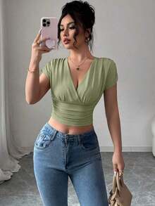 Camiseta casual de mujer con cuello en V y cruce en la cintura - Verde lima - Ver 1