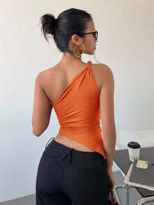 Top elegante de un hombro con un giro en color rojo burdeos delgado para mujer - Naranja - Ver 2