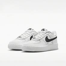 Nike Giày thể thao cổ thấp Air Force 1 GS dành cho trẻ em - Trắng/Đen - Xem 8