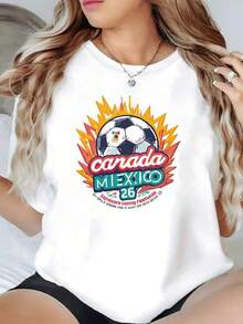 Balón rodeado de fuego y color que simboliza la pasión del fútbol y la energía que une México y Canadá con el número 26 al centro camiseta de mujer con estampado moderno lleno de vitalidad y espíritu deportivo - Negro - Ver 6