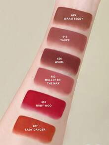 Lipstik MAC XIMAL Silk Matte - 609 Lady Danger - 3,5g/0,12oz - 607 Lady Danger - View 5