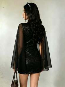 el mejor regalo para el Día de la Madre:Vestido de capa ajustada con cuello mao de unicolor,Vestido negro mini ajustado con capucha de chifón y cuello alto para mujer-- Este vestido de mangas tipo capa con lentejuelas negras es la elección elegante que equilibra a la perfección la textura de alta gama con una experiencia de uso cómoda. - Negro - Ver 4
