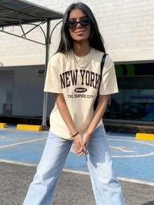 Women's Simple Loose Fit T-Shirt, Modern Style Graphic Tees For Women: NEW YORK BROOKLYN THE EMPIRE CITY Printed T-Shirt | Breathable, Lightweight, Comfortable, Casual Crew Neck T-Shirt, Ideal For Spring/Summer, Modern And Stylish. 100% Cotton. Women's Graphic Print T-Shirt Summer 2026 - 杏色 - 查看 6