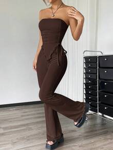 Conjunto de dos piezas con top asimétrico bandeau fruncido de unicolor y pantalones acampanados para mujer - Marrón - Ver 6