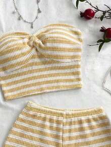 Set de 2 piezas para mujer compuesto por top bandeau texturizado a rayas rojas y blancas y pantalones cortos casuales, adecuado para citas, fiestas y vacaciones en la playa - Amarillo - Ver 4