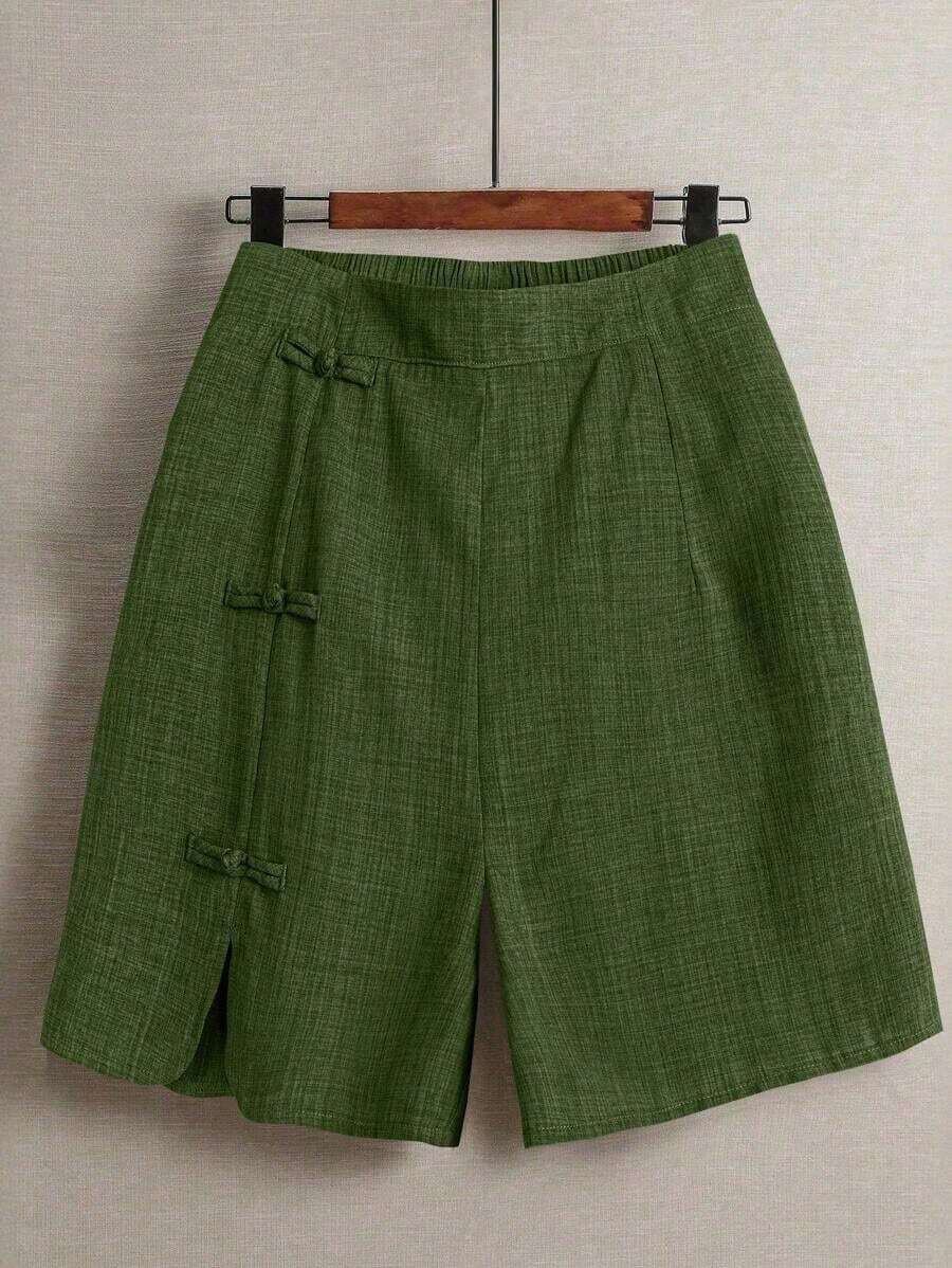 Pantalones cortos de mujer talla grande, casuales, para ir al trabajo o salir, con diseño de abertura redonda, cintura elástica y decoración de nudo chino con botones - Verde - Ver 1