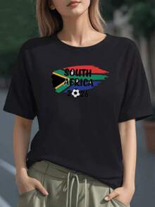 Colores de Sudáfrica con bandera en forma de pinceladas y balón de fútbol simbolizando pasión deportiva y unión global 2026 camiseta para mujer 100% algodón - Negro - Ver 6