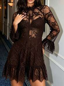 Vestido corto gótico romántico de encaje floral, con cuello alto, mangas largas y superposición transparente, vestido negro corte en A para eventos de noche y cócteles - Marrón oscuro - Ver 3