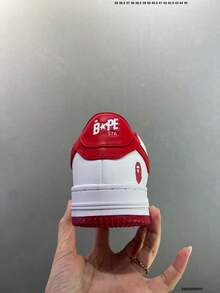 A BATHING APE Bape 休闲运动鞋，撞色星形标志亮面休闲鞋，白色鞋面饰以醒目的红色星星，男女通用 - 白面大紅大星 - 查看 7