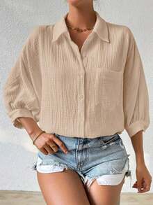 Camisa de mujer minimalista y casual de unicolor con botones delanteros, textura y hombros caídos - Caqui 2 - Ver 7