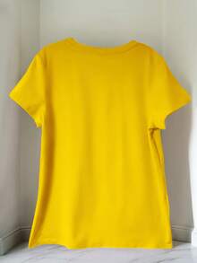 Nueva Llegada: Camiseta con Estampado de Papá Noel Temática Navideña, Perfecta para Ropa Casual de Mujer, Vacaciones, Mangas Cortas, Cuello Redondo, Adecuada para Primavera y Verano, Lavable a Máquina, Ropa de Mujer de Moda, Versátil para Salidas, Halagadora y - Amarillo - Ver 2