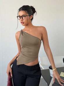 Top elegante de un hombro con un giro en color rojo burdeos delgado para mujer - Caqui - Ver 1