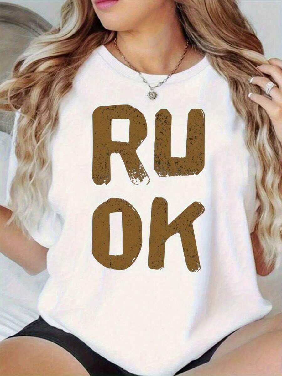 NewSummerCasual, Camiseta Blanca para Mujer - Corte Relajado, Básica para Uso Diario, con Cuello Redondo y Mangas Cortas, Camiseta Ligera de 190 g/m² Transpirable para Mujer, Lavable a Máquina, Atuendos Casuales y de Fiesta para Todas las Temporadas, Prenda Versátil Esencial, Estampado Gráfico Atrevido, Construcción Duradera, Estilo Urbano Vintage para Amantes de la Moda, Camiseta Unisex de Manga Corta de Algodón Suelto con Cuello Redondo - Blanco - Ver 1