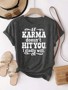 El estampado dice: "Si KARMA no te golpea, yo lo haré con gusto". Esta camiseta deportiva de moda, de manga corta y cuello redondo, con un estampado personalizado, es una prenda cómoda para mujer. Camiseta para mujer, verano. - Negro - Ver 11