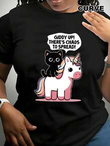 Camiseta de Talla Grande para Mujer con Diseño Divertido - Camiseta elástica de color negro brillante con el eslogan "Spread Chaos" y un diseño de un lindo gato montado en un unicornio - Camiseta suave para el día a día, un esencial de primavera, ropa casual, diseño exquisito, costuras de calidad, única y elegante. - Negro - Ver 1