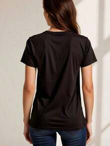 Loose Boho-Hippie Floral T-Shirt With Country Symbol, Love Motif, And Wildflowers. Ideal As A Gift. Women's T-Shirt > Elegant. Boho Chic Style. Basic Cotton Crew Neck T-Shirt For Women. - 黑色 - 查看 6