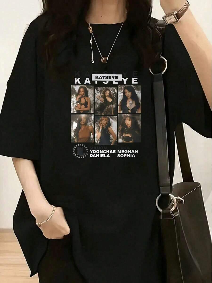 2026Women's Clothing: Design With A Pink Theme Featuring The Idol Group "KATSEYE" – Repeated Text Of "KATSEYE" At The Top, Stylized Photos Of Members In A 2x3 Grid Design And Clear Names Of The Members At The Bottom (MANON, LARA, YOONCHAE, MEGHAN, DANIELA, SOPHIA) With Decorationcool Women's Printed T-shirt - Negro - Ver 1