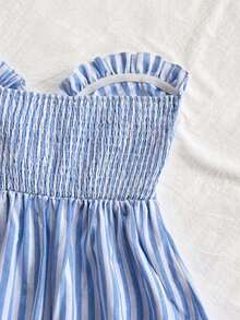 Set de 2 piezas para mujer con parte superior corta sin mangas con volantes y estampado de rayas y flores, y shorts casuales para verano, vacaciones en la playa y fiestas - Azul y blanco - Ver 5