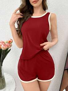 Set de 2 piezas de pijama informal de mujer con top de tirantes y pantalones cortos con ribete de contraste, conjunto de ropa de estar por casa para la temporada de vacaciones - Rojo - Ver 1