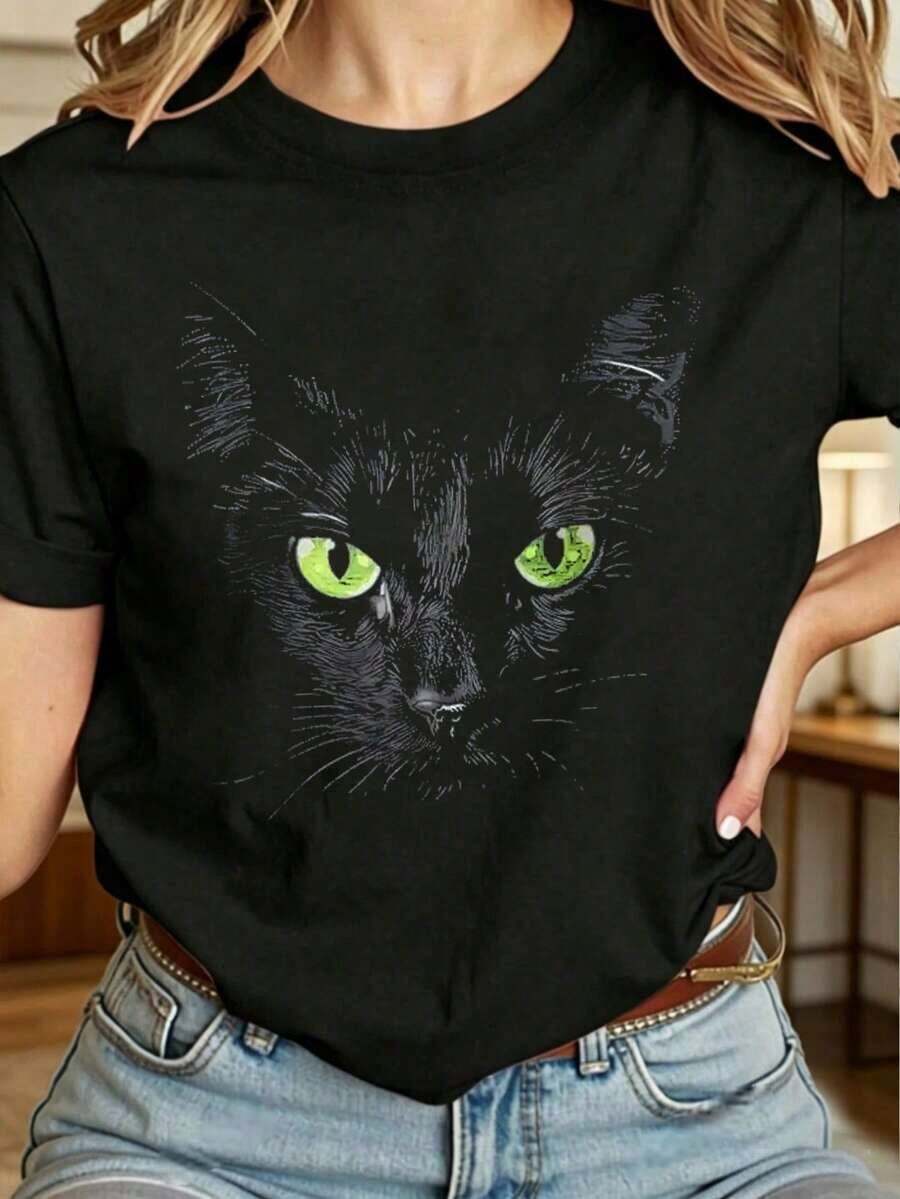 Envío gratis, entrega local enéxico, entrega en 4 días. Camiseta de mujer con gato negro de ojos verdes - Estilo casual oversize negro. - Negro - Ver 1