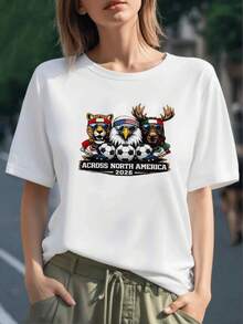 Tres animales con gafas y banderas de Norteamérica sosteniendo balones de fútbol que simbolizan unión y espíritu deportivo camiseta para mujer 100% algodón - Negro - Ver 1