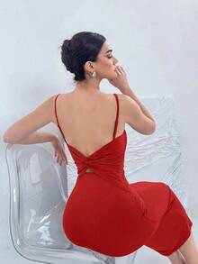 Vestido con tirantes con moño sin espalda, de material elástico, para verano - Rojo - Ver 7