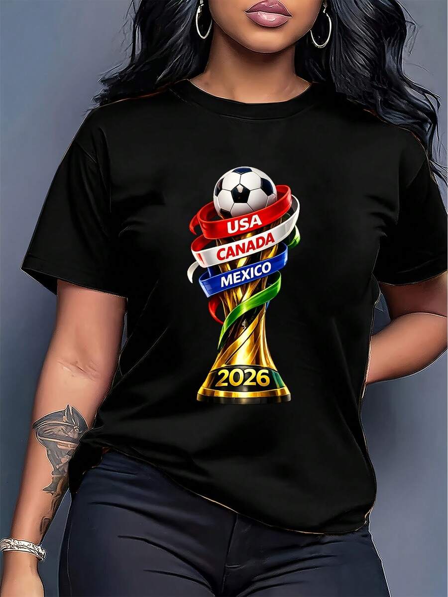 Playera con trofeo del Mundial 2026 y colores de USA, Canadá y México, ideal para celebrar el torneo norteamericano. - Negro - Ver 1