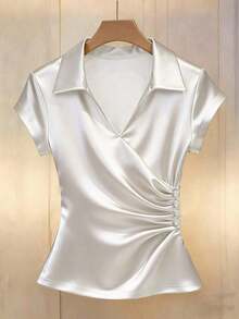 de verano elegante para mujer con cuello en V, mangas cortas y drapeado, unicolor, top de satén blanco para fiestas, salidas a la playa y eventos - Blanco - Ver 1