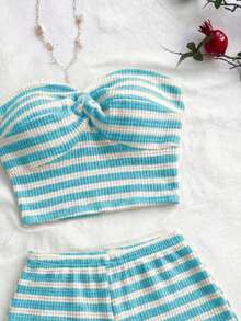 Set de 2 piezas para mujer compuesto por top bandeau texturizado a rayas rojas y blancas y pantalones cortos casuales, adecuado para citas, fiestas y vacaciones en la playa - Azul y blanco - Ver 4