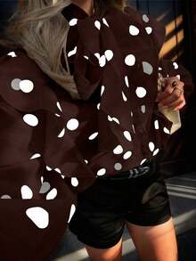Blusa casual y sexy con estampado de corazón, contraste de color, botones delanteros y volantes/flecos en el bajo para uso en casa y vacaciones - Café integral - Ver 2