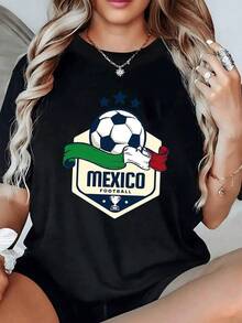 Balón de fútbol rodeado por una cinta ondeante con los colores verde blanco y rojo que simboliza la pasión y orgullo nacional de México camiseta de mujer cómoda casual para fanáticas del deporte mexicano - Negro - Ver 6
