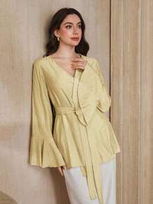 Camisa de mujer con mangas acampanadas y cintura envolvente de unicolor - Amarillo claro - Ver 2