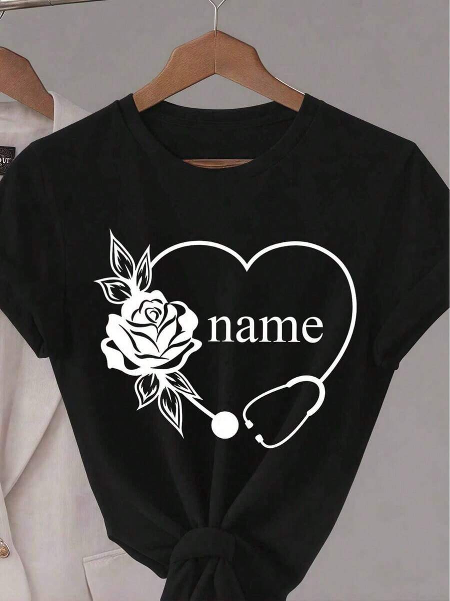 Camiseta Holgada Sencilla Mujer Estilo Moderno Camiseta Personalizada con Nombre, Corazón de Rosa y Estetoscopio |     Cuello Redondo de Verano, Tela Ligeramente Elástica, Ideal para Mujeres y Tela Suave Camiseta Mujer Estampado Gráfico  Verano 2026 - Negro - Ver 1