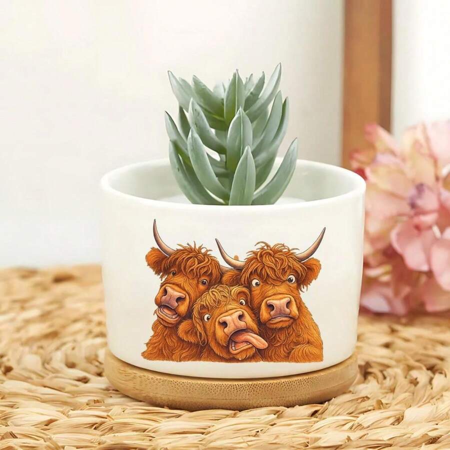 1个印有趣味高地牛图案的陶瓷花盆,配竹托盘,园艺礼品(不含植物) - 彩色 - 查看 1