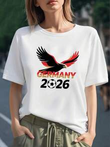 Águila roja y negra volando sobre la palabra Germany 2026 simbolizando fuerza pasión y orgullo deportivo en una camiseta para mujer hecha de 100% algodón suave y cómoda ideal para fanáticas del fútbol - Negro - Ver 6
