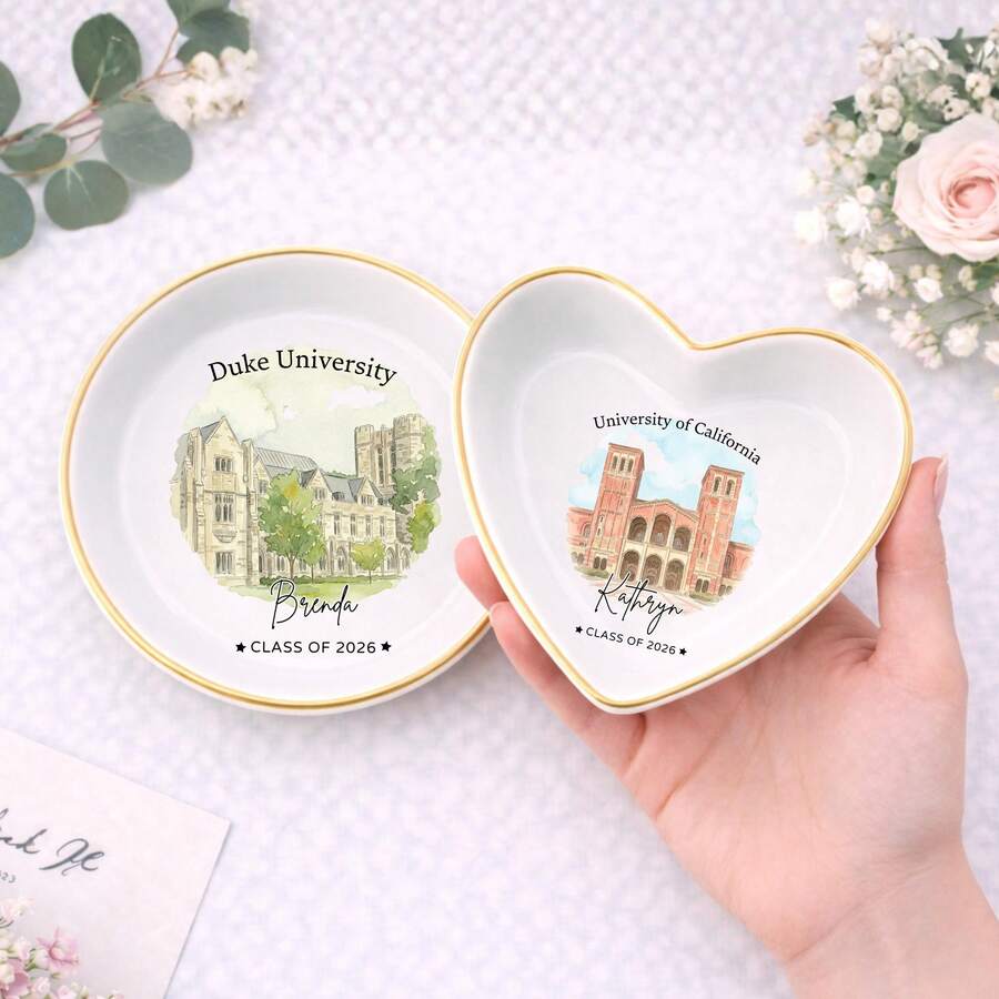 Plato personalizado para anillos de universidad, bandeja conmemorativa de graduación, regalo 2026, plato para anillos con nombre personalizado y año, joyero personalizado, se puede personalizar como regalo de compromiso de novia, se puede personalizar como plato para el primer anillo de matrimonio, regalo para recién casados, regalo de propuesta, regalo de aniversario, plato para anillos personalizado, estantería de almacenamiento de joyas - Placa de anillo conmemorativa de la Universidad C - Ver 1
