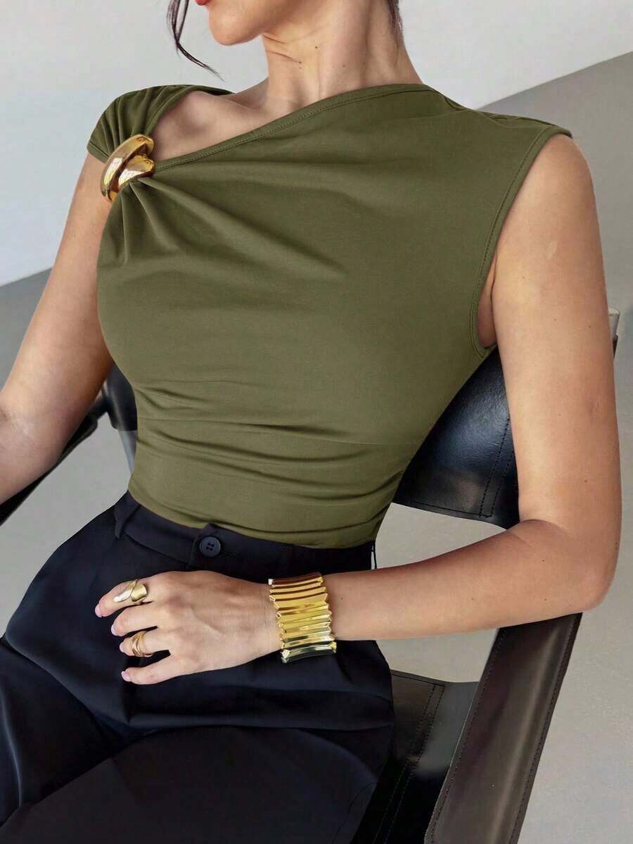 Asymmetrical Off-The-Shoulder Top With Metallic Embellishments, Stylish And Casual, Suitable For Going Out, Parties, And Other Occasions/Autumn For Women/Halloween Costume For Women/Red Christmas T-Shirt/New Year's Top/Elegant Top For Women - 軍綠色 - 查看 1