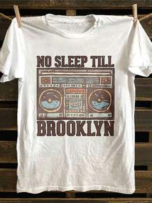 1 camiseta gráfica "No Sleep Till Brooklyn" - Camiseta de algodón estilo vintage con diseño retro de boombox, suave y cómoda para uso diario - Regalo perfecto para amantes de la música, fans del hip-hop y entusiastas de la ciudad, ideal para salidas informales y conciertos. 180g 100% Algodón - Blanco - Ver 1