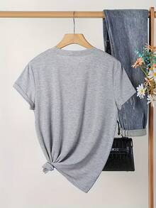 Camiseta negra de mujer, estampado de corazón dorado y patrones geométricos - Top casual de manga corta y cuello redondo, lavable a máquina, ideal para primavera, verano y otoño, camiseta con estampado moderno y detalles de apliques - Gris - Ver 2
