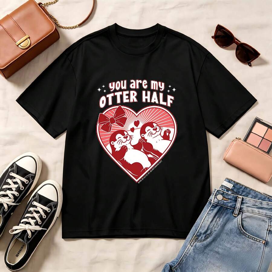 Retro, Kawaii, Otter Half Love Design, 100% Cotton, Oversized, Soft Breathable, Casual Crewneck, Short Sleeve Top, Romantic, Summer Vibes, Couple Lovers - Negro - Ver 1
