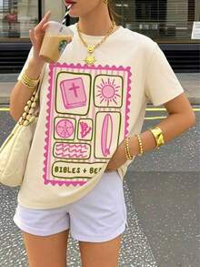 Women's "BIBLES + BEACH" Short-Sleeved T-Shirt With A Pink And Green Plaid Graffiti Print, Made Of Soft, Breathable Fabric, With A Relaxed Fit And A Sweet American Girl Style. Perfect For Summer Beach Vacations, Church Visits, And Casual Outings With Friends. Suitable For Spring, Summer, And Autumn. - 杏色 - 查看 4