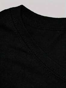 Camiseta de mujer, diseño de calavera estilo punk rock, perfecta para celebraciones góticas de Pascua. Esta prenda casual y cómoda es ideal para quienes tienen un estilo atrevido y para eventos culturales. - Negro - Ver 6