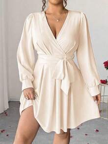 Vestido elegante de manga larga con cuello en V, cintura con lazo y falda acampanada para mujer de talla grande - Albaricoque - Ver 7