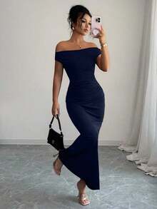 Women's Fitted Party Dress With Off-The-Shoulder Design And Elegant Metallic Details - Berwarna merah muda - View 3